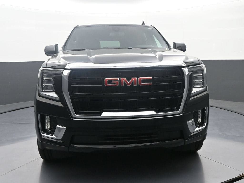 2022 GMC Yukon SLE — photo 1 of 5