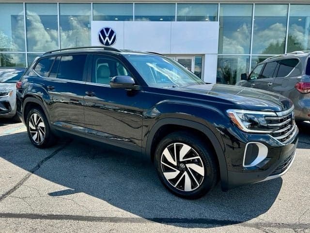 2025 Volkswagen Atlas 2.0T SE w/Technology — photo 1 of 33