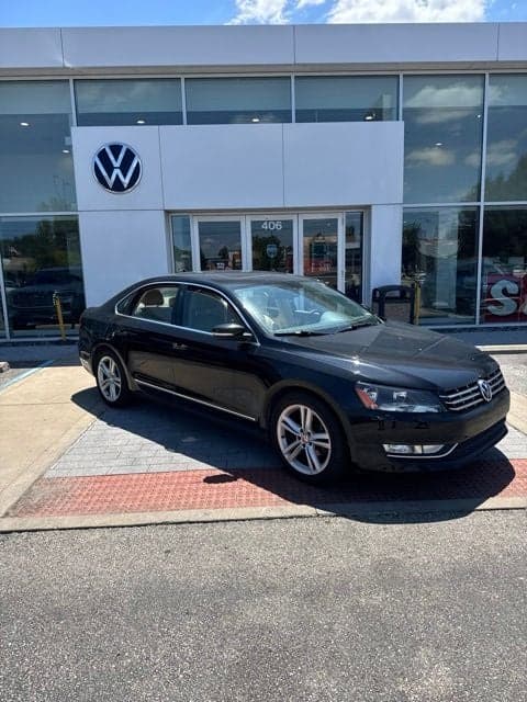 2013 Volkswagen Passat TDI SEL Premium — photo 1 of 21