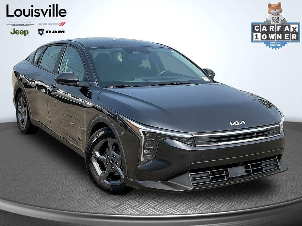 2025 Kia K4 LXS — photo 1 of 37