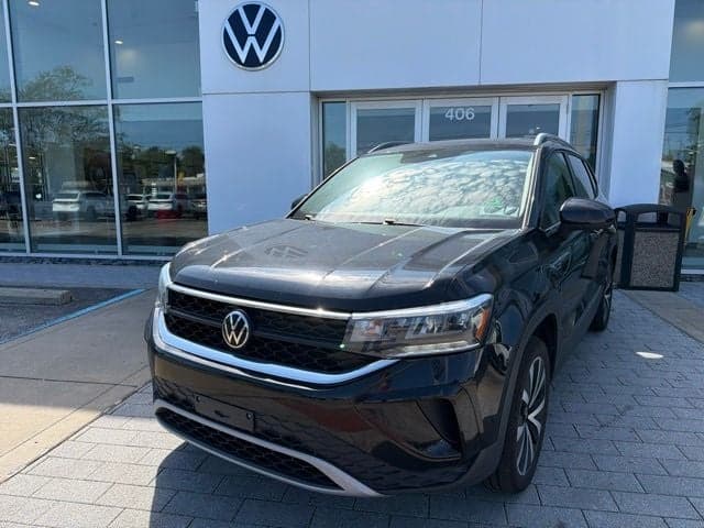2024 Volkswagen Taos 1.5T SE — photo 1 of 37