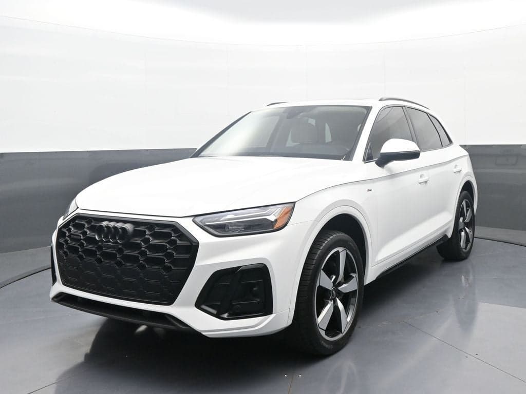 2022 Audi Q5 S line Premium Plus — photo 1 of 43