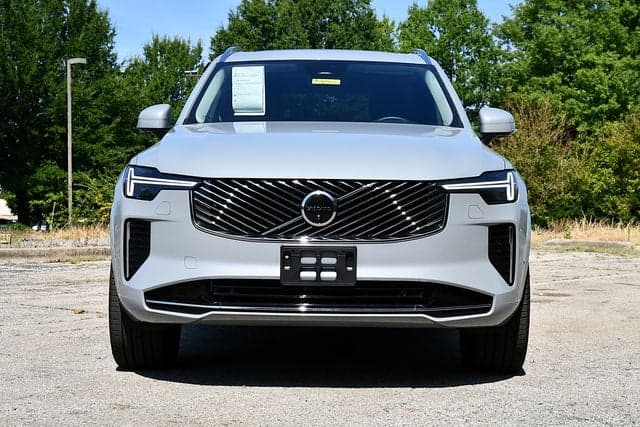 2026 Volvo XC90 Base — photo 1 of 5