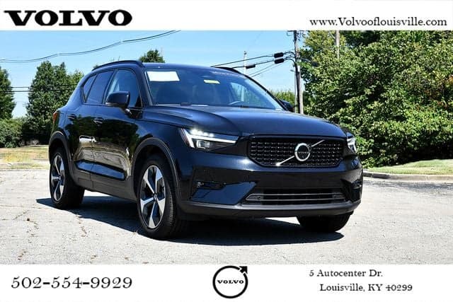 2026 Volvo XC40 Base — photo 1 of 35