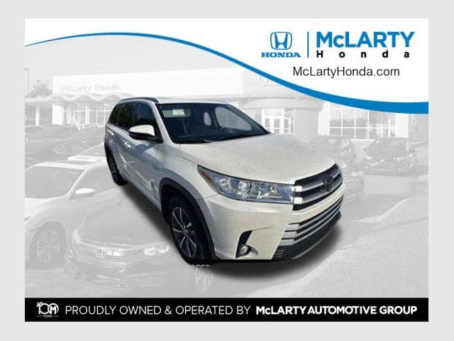 2018 Toyota Highlander XLE — photo 1 of 14