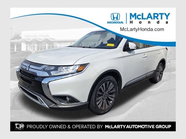 2020 Mitsubishi Outlander SE — photo 1 of 12