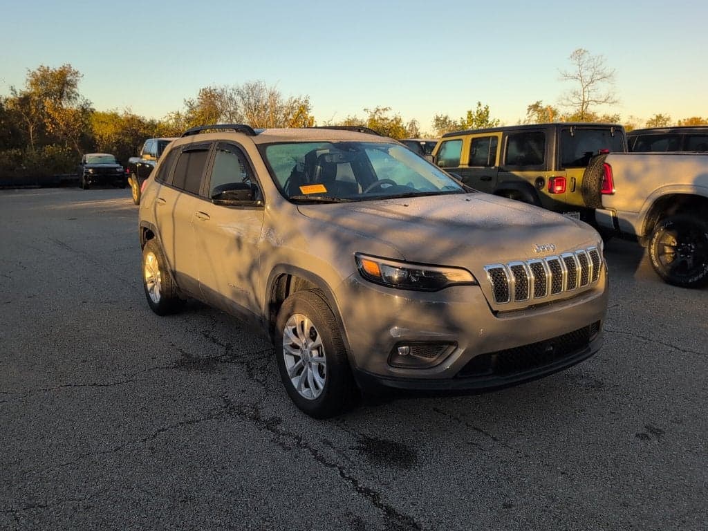 2022 Jeep Cherokee Latitude Lux — photo 1 of 5