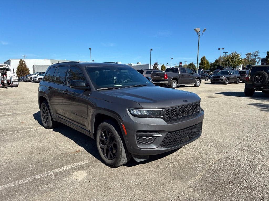 2024 Jeep Grand Cherokee Altitude X — photo 1 of 5
