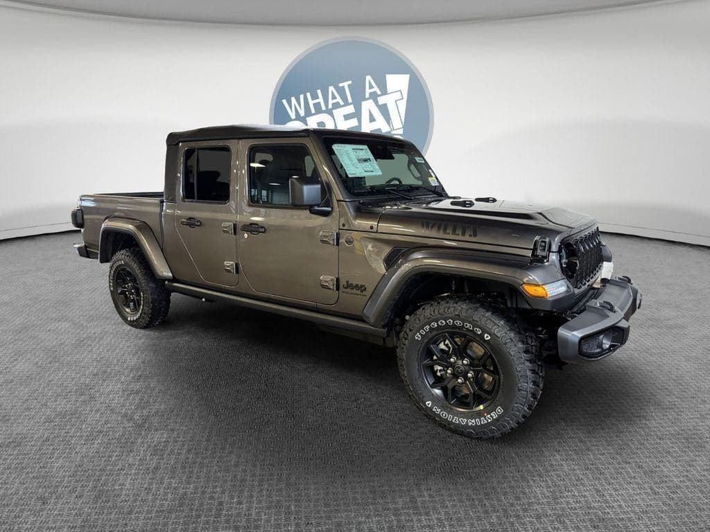 2026 Jeep Gladiator Willys — photo 1 of 32