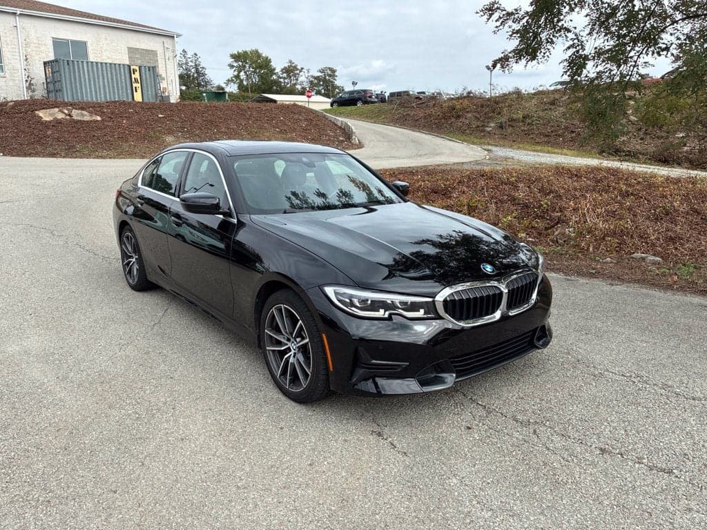 2020 BMW 3 Series 330i xDrive — photo 1 of 5