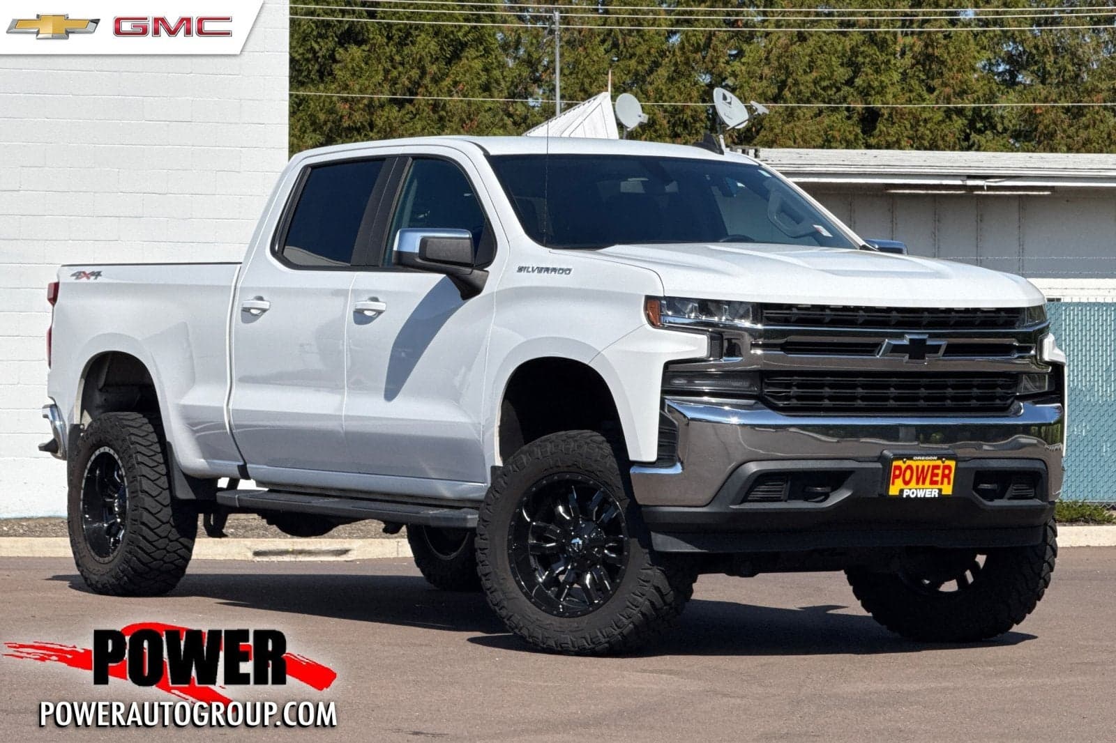 2019 Chevrolet Silverado 1500 LT — photo 1 of 5
