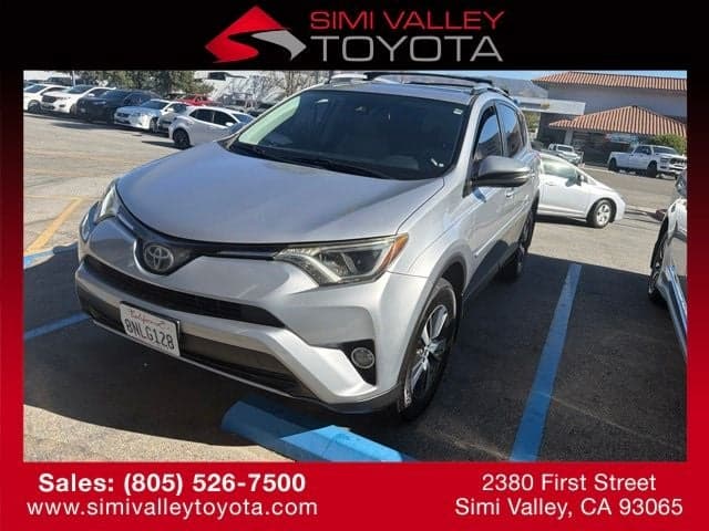 2017 Toyota RAV4 XLE — photo 1 of 5