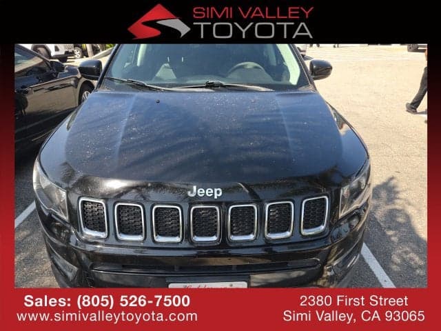 2017 Jeep Compass Latitude — photo 1 of 12