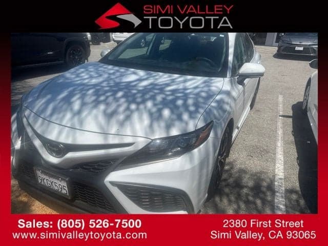 2024 Toyota Camry SE — photo 1 of 5