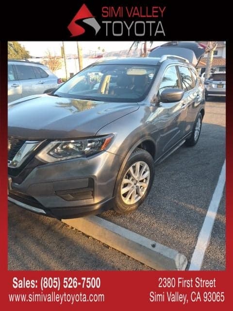 2019 Nissan Rogue SV — photo 1 of 7