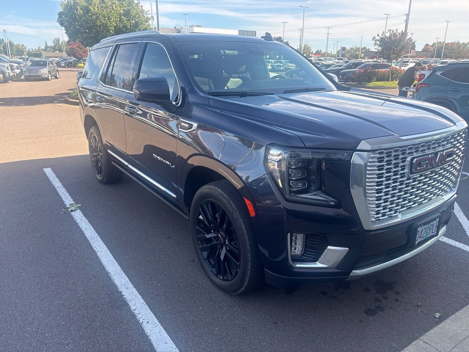 2023 GMC Yukon Denali — photo 1 of 5
