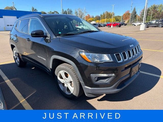 2019 Jeep Compass Latitude — photo 1 of 5