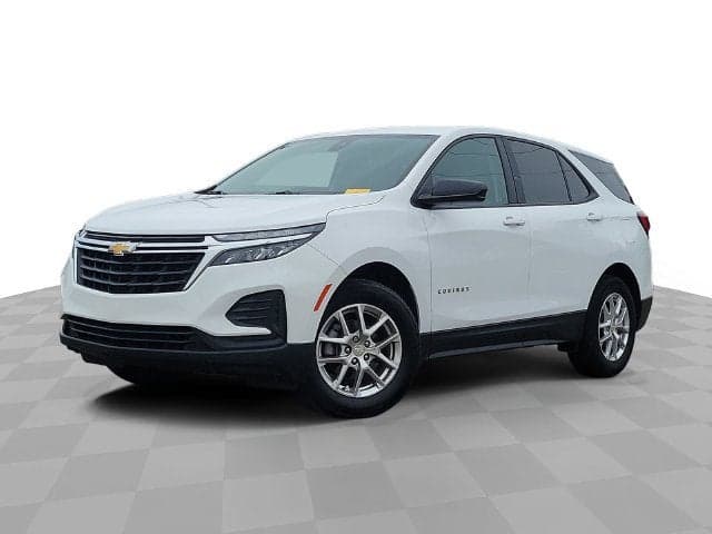 2024 Chevrolet Equinox LS — photo 1 of 35
