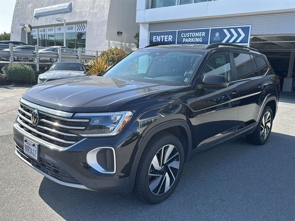 2025 Volkswagen Atlas 2.0T SE w/Technology — photo 1 of 17