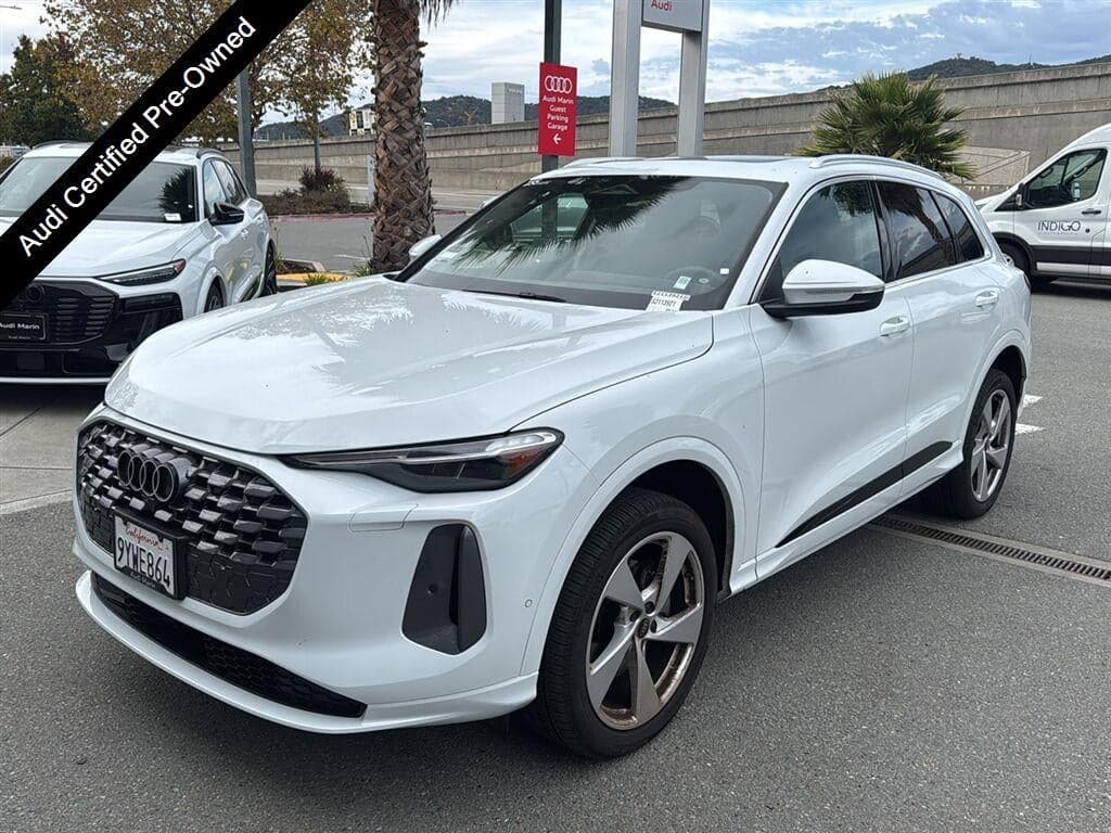 2025 Audi Q5 Premium Plus — photo 1 of 5