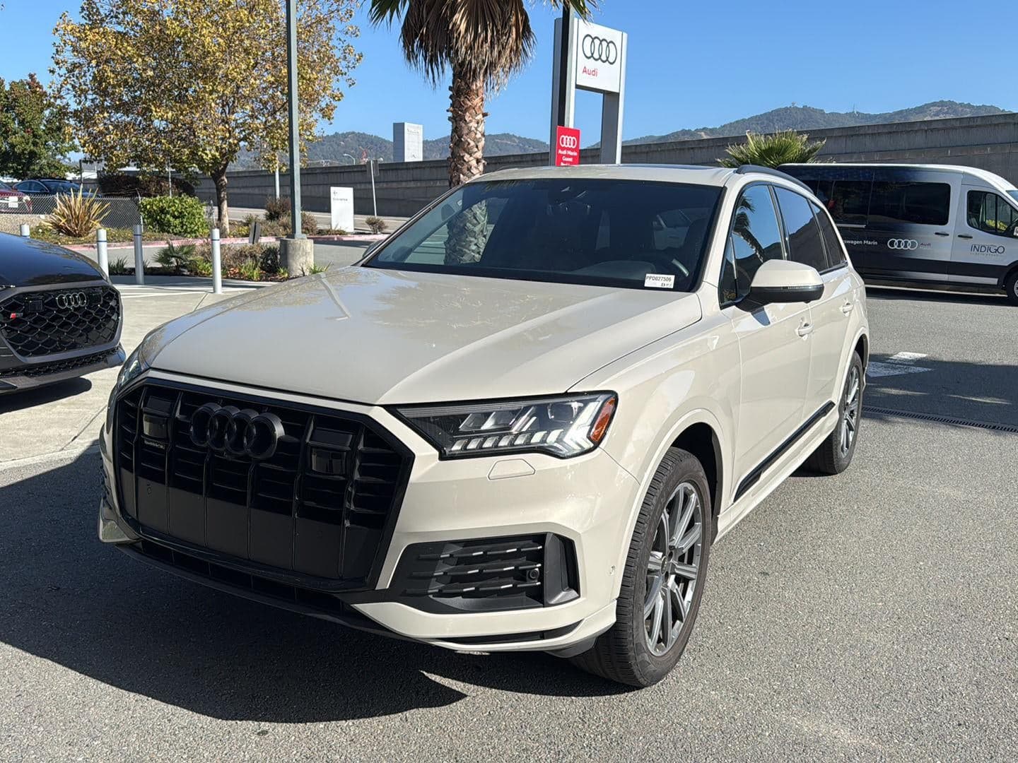 2023 Audi Q7 Premium Plus — photo 1 of 2