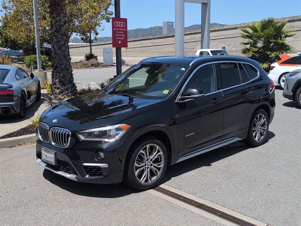 2017 BMW X1 xDrive28i — photo 1 of 16