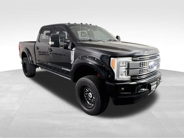 2017 Ford Super Duty F-350 SRW Platinum — photo 1 of 53