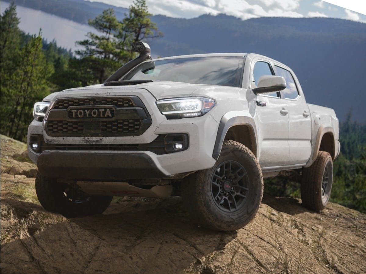 2022 Toyota Tacoma TRD Off-Road V6 — photo 1 of 5
