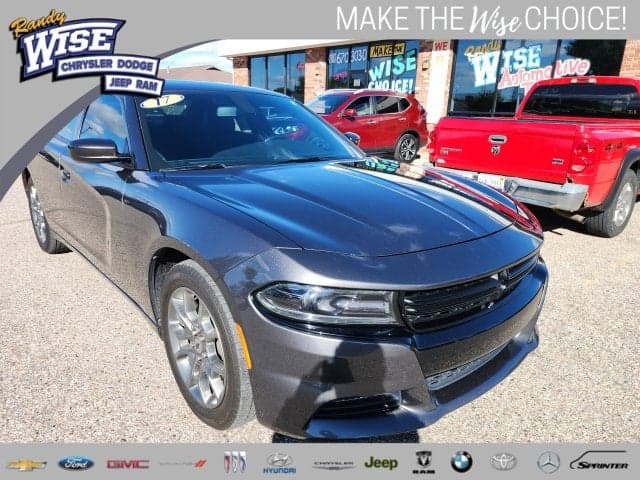 2017 Dodge Charger SXT — photo 1 of 5