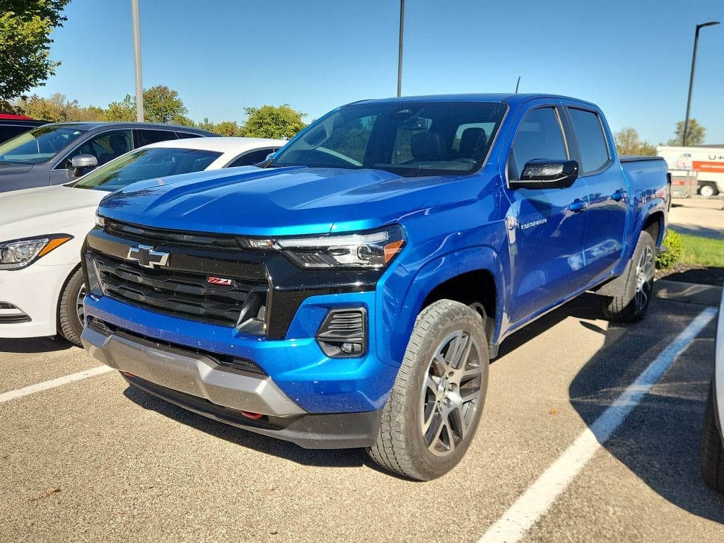 2024 Chevrolet Colorado 4WD Z71 — photo 1 of 8