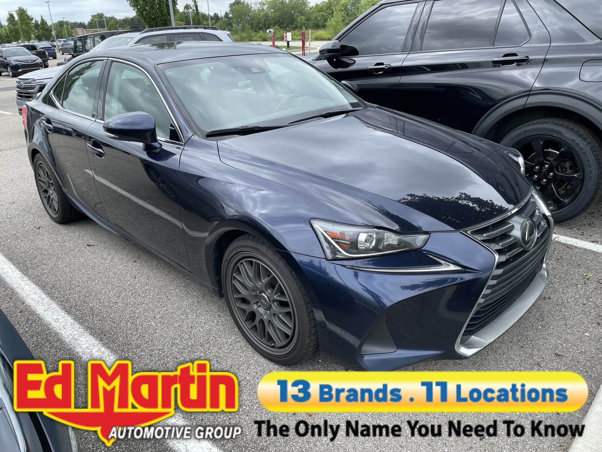 2019 Lexus IS 300 — photo 1 of 7