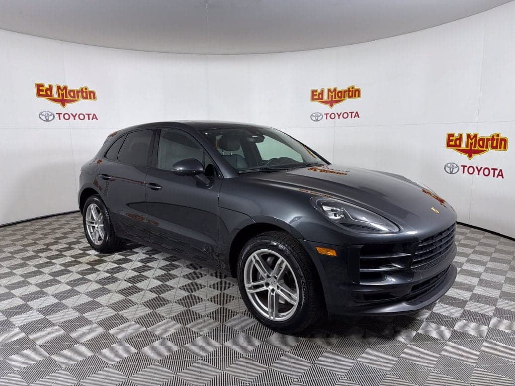 2021 Porsche Macan Base — photo 1 of 5