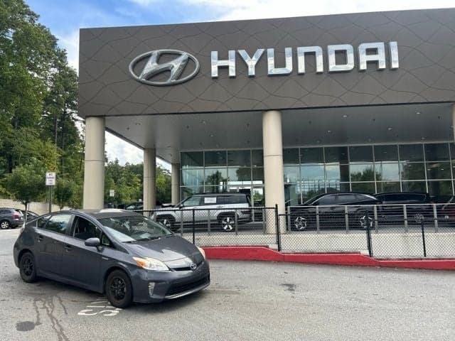 2015 Toyota Prius Two — photo 1 of 27