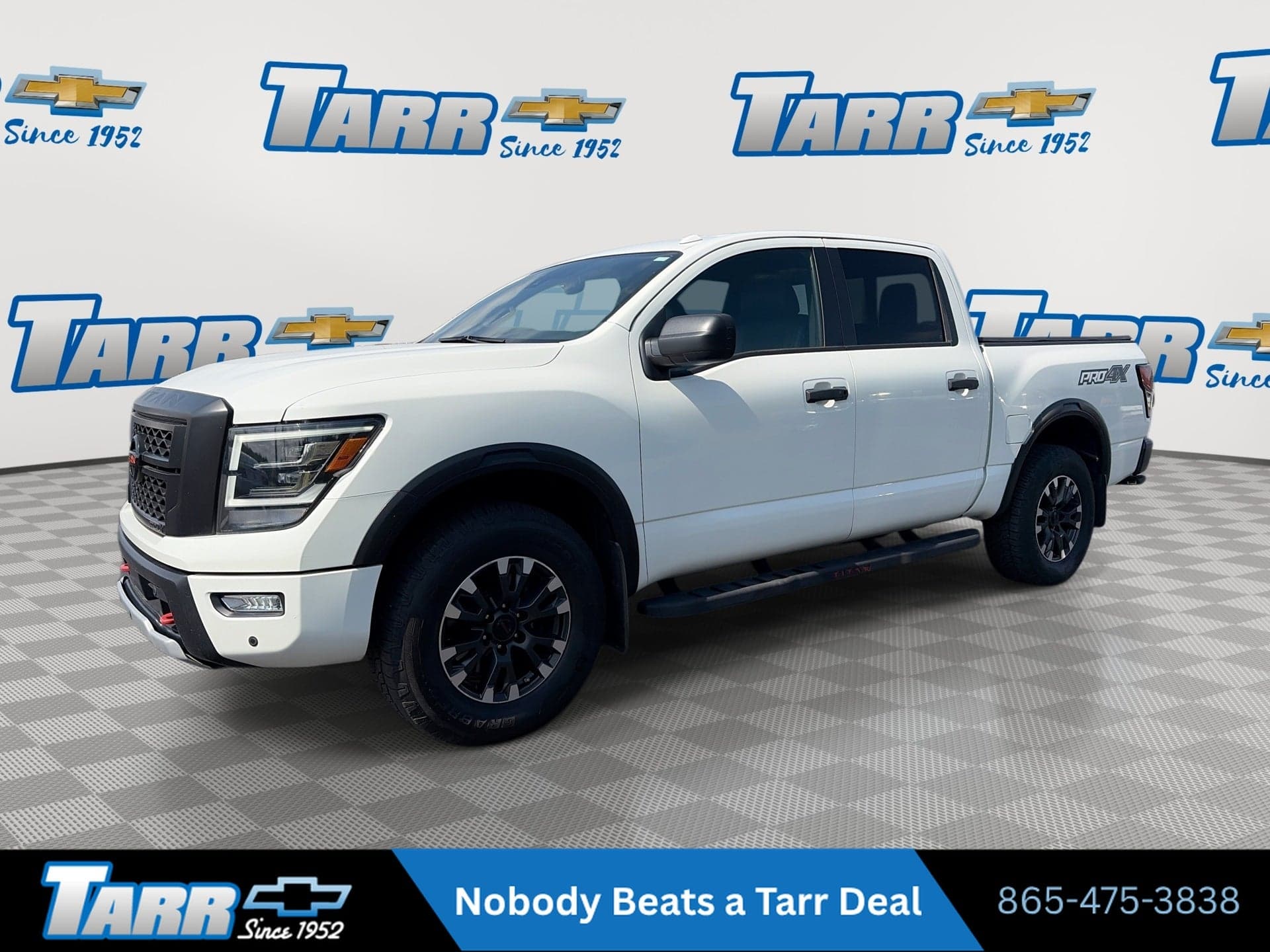 2021 Nissan Titan PRO-4X — photo 1 of 2