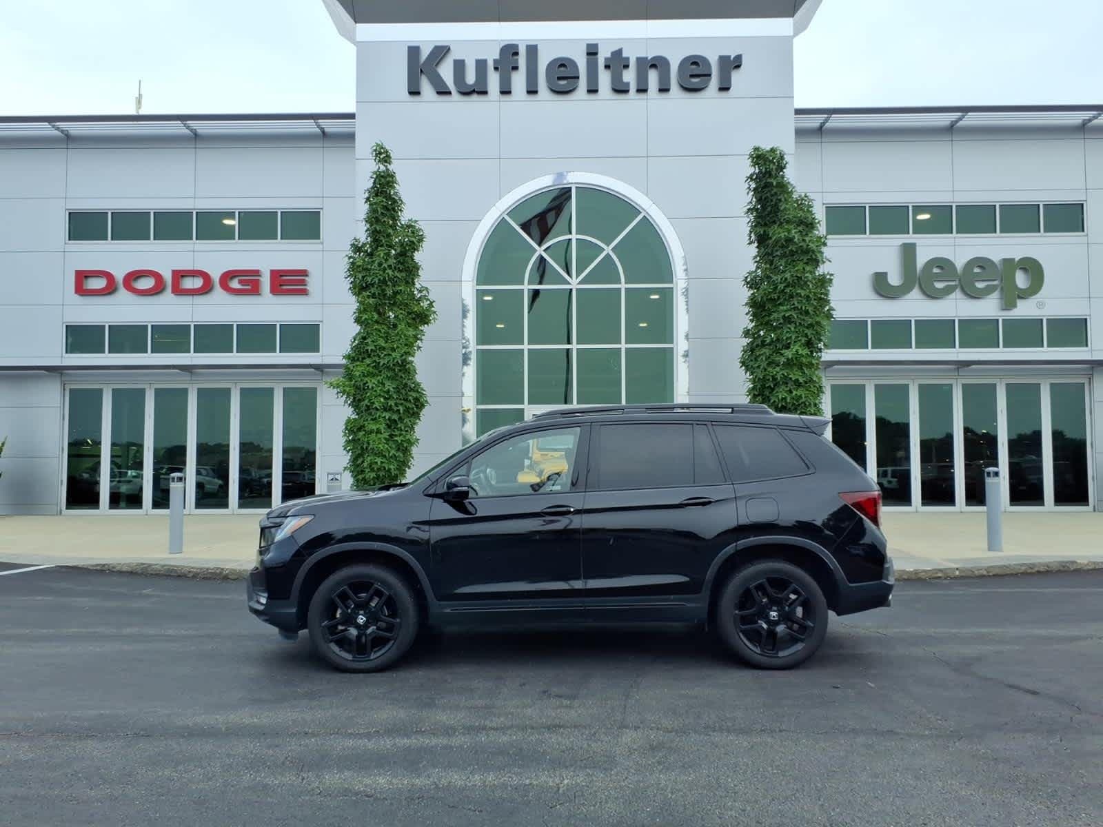 2024 Honda Passport Black Edition — photo 1 of 30