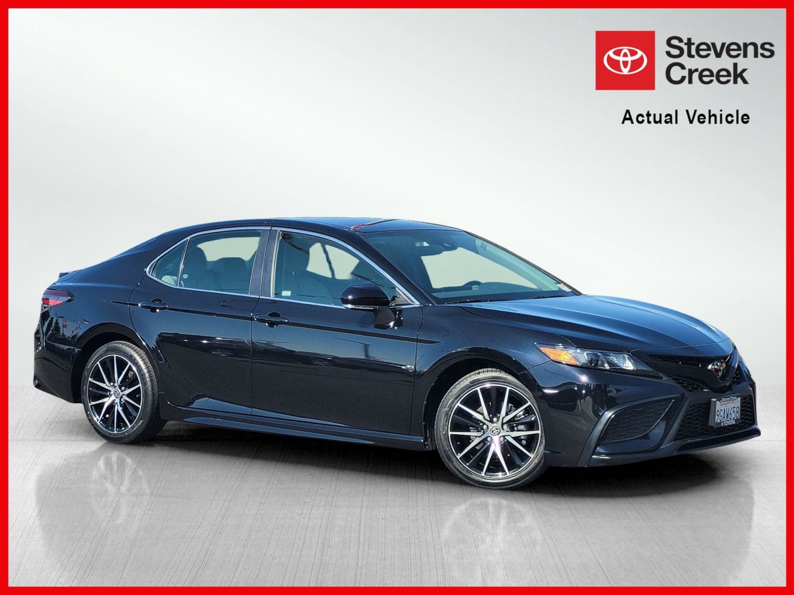 2023 Toyota Camry SE — photo 1 of 40