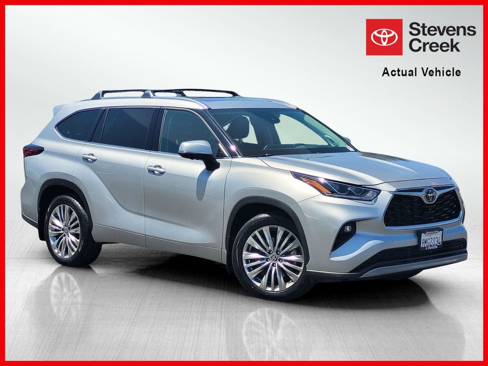 2024 Toyota Highlander Platinum — photo 1 of 40