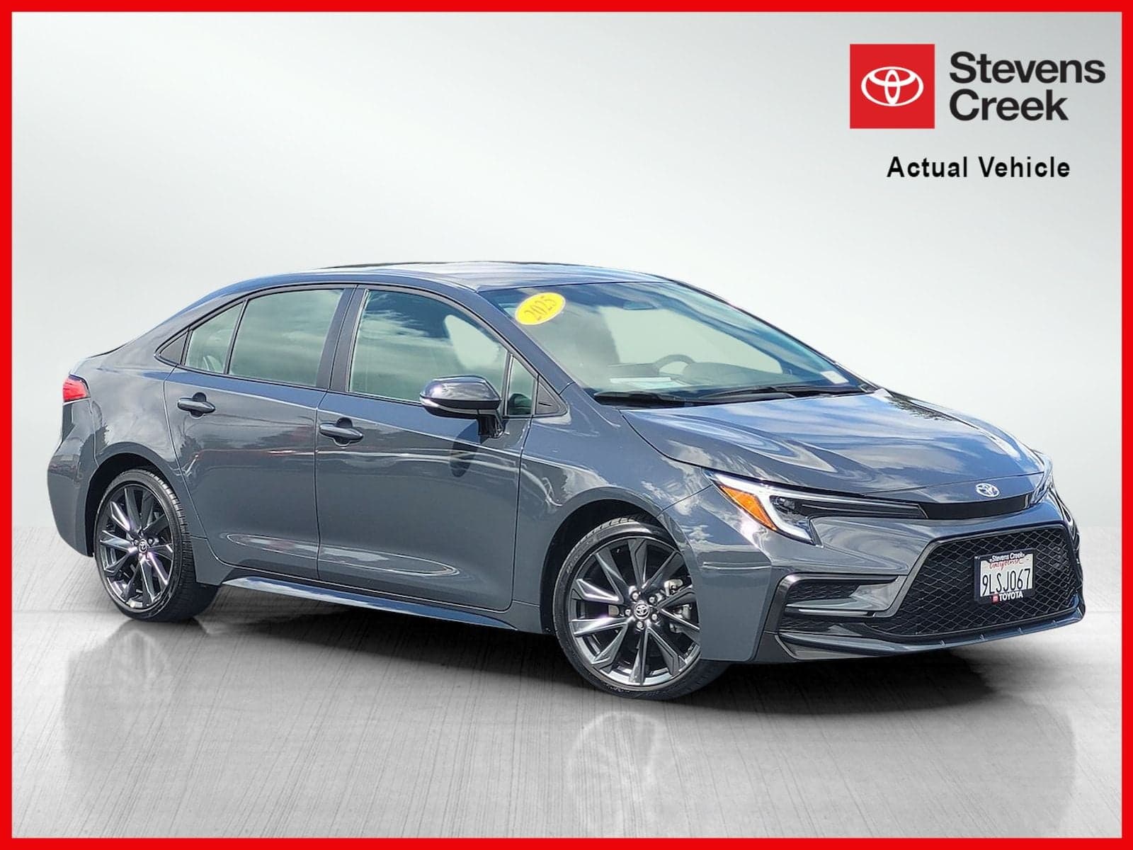 2025 Toyota Corolla SE — photo 1 of 20