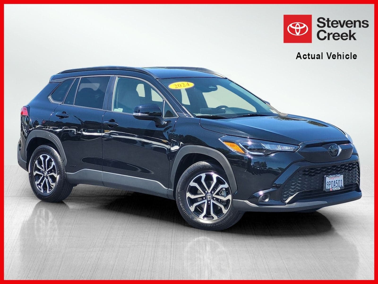 2024 Toyota Corolla Cross Hybrid SE — photo 1 of 40