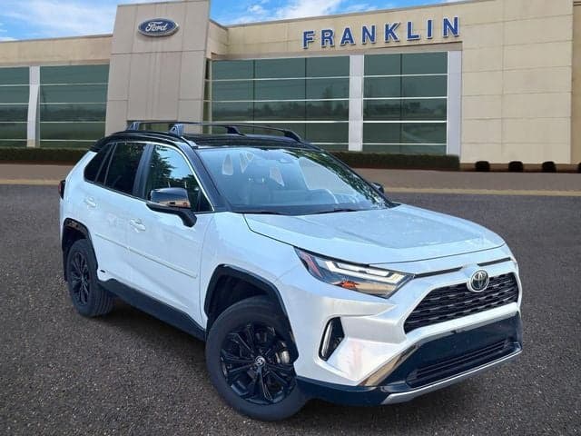 2025 Toyota RAV4 Hybrid XSE — photo 1 of 12