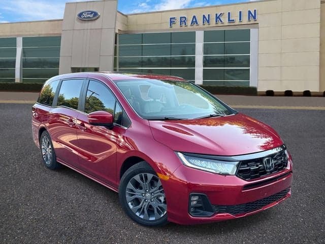 2026 Honda Odyssey Touring — photo 1 of 12