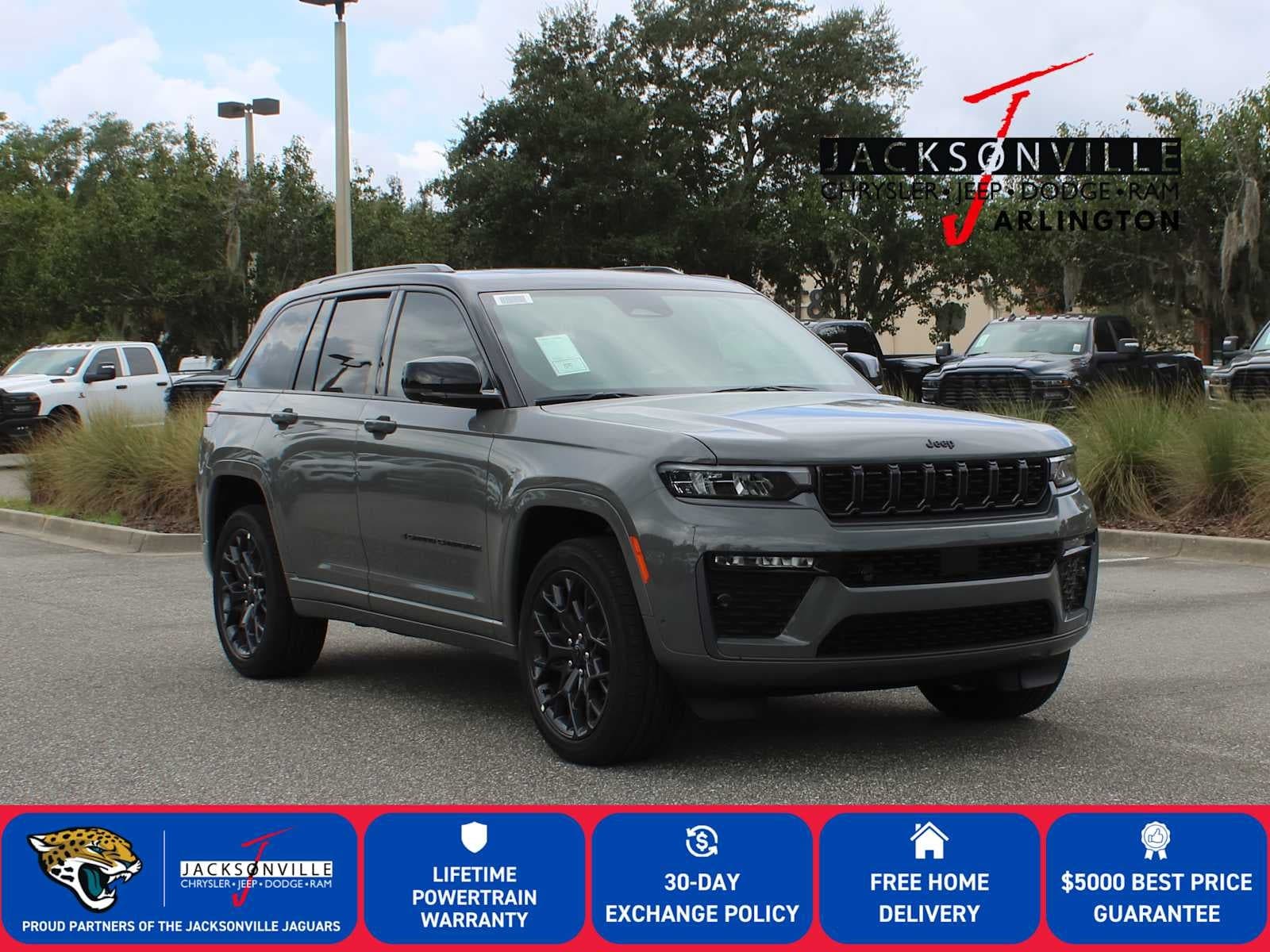 2027 Jeep Grand Cherokee Summit — photo 1 of 30