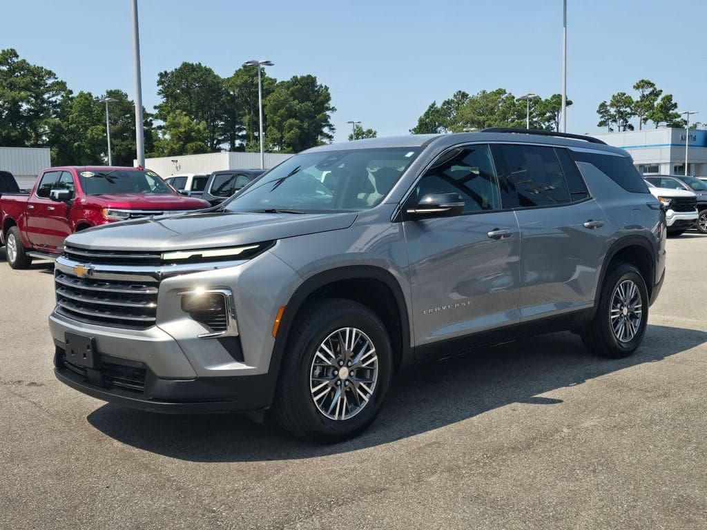 2026 Chevrolet Traverse LT — photo 1 of 31