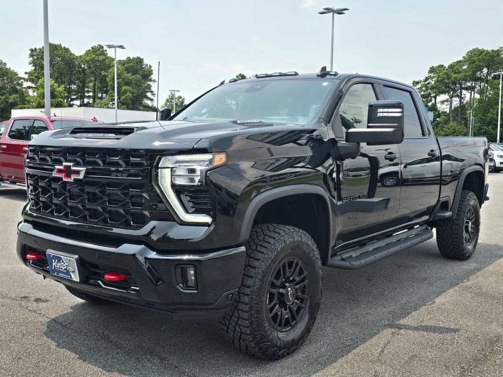 2026 Chevrolet Silverado 2500 HD ZR2 — photo 1 of 36