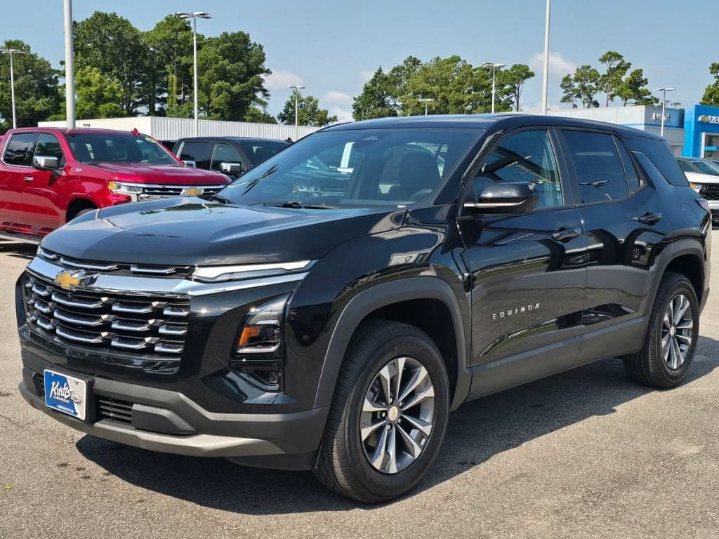 2026 Chevrolet Equinox LT — photo 1 of 36