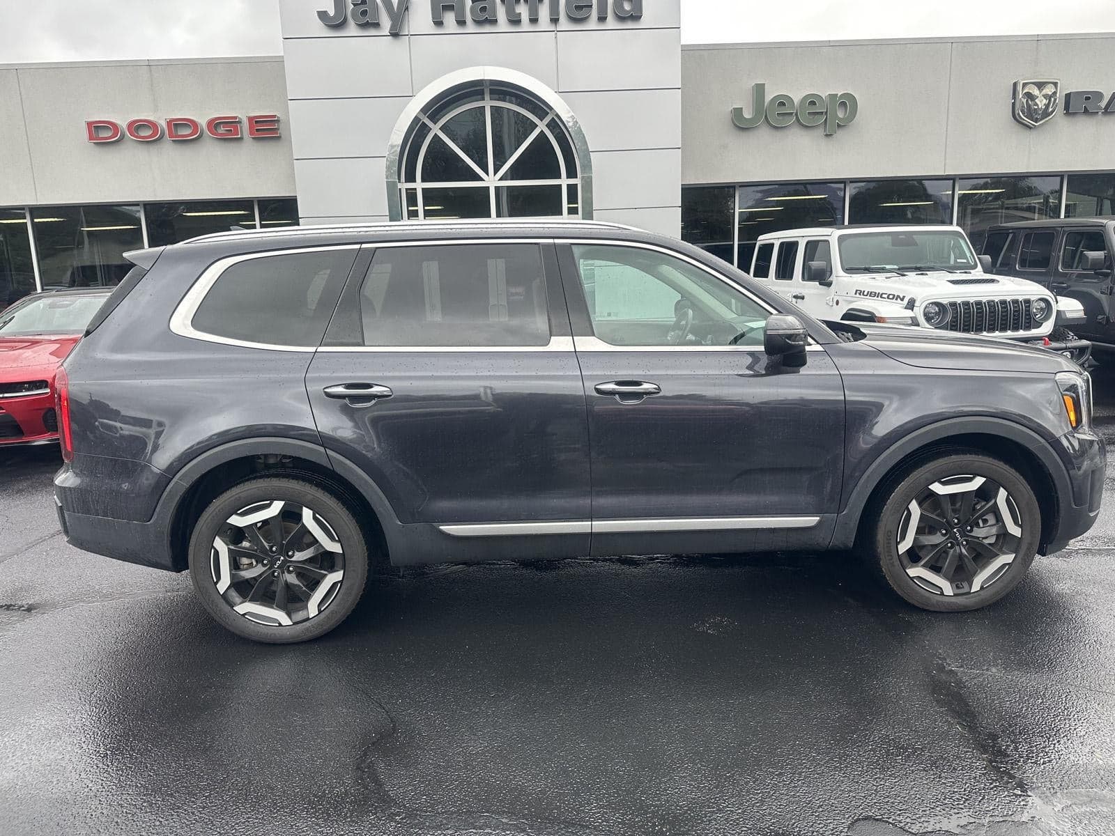 2025 Kia Telluride S — photo 1 of 5