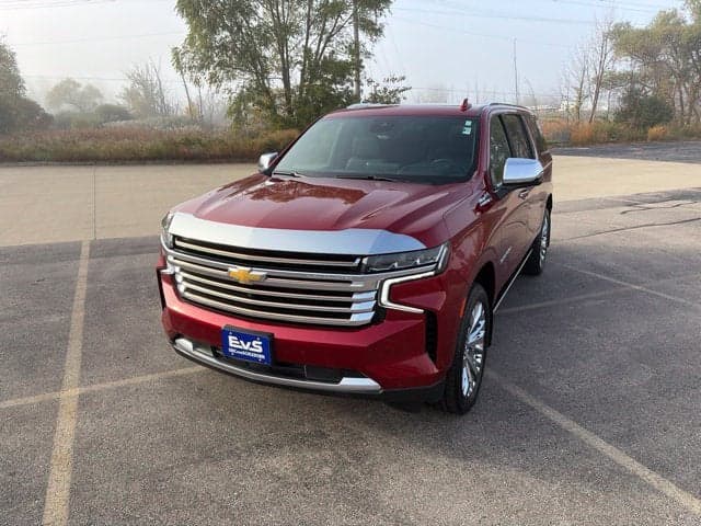 2023 Chevrolet Suburban High Country — photo 1 of 5