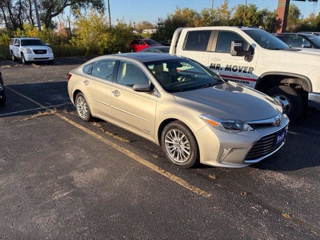 2018 Toyota Avalon Hybrid XLE Plus — photo 1 of 2