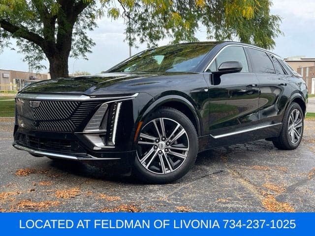 2024 Cadillac LYRIQ Luxury — photo 1 of 10