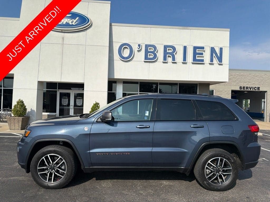 2020 Jeep Grand Cherokee Trailhawk — photo 1 of 30